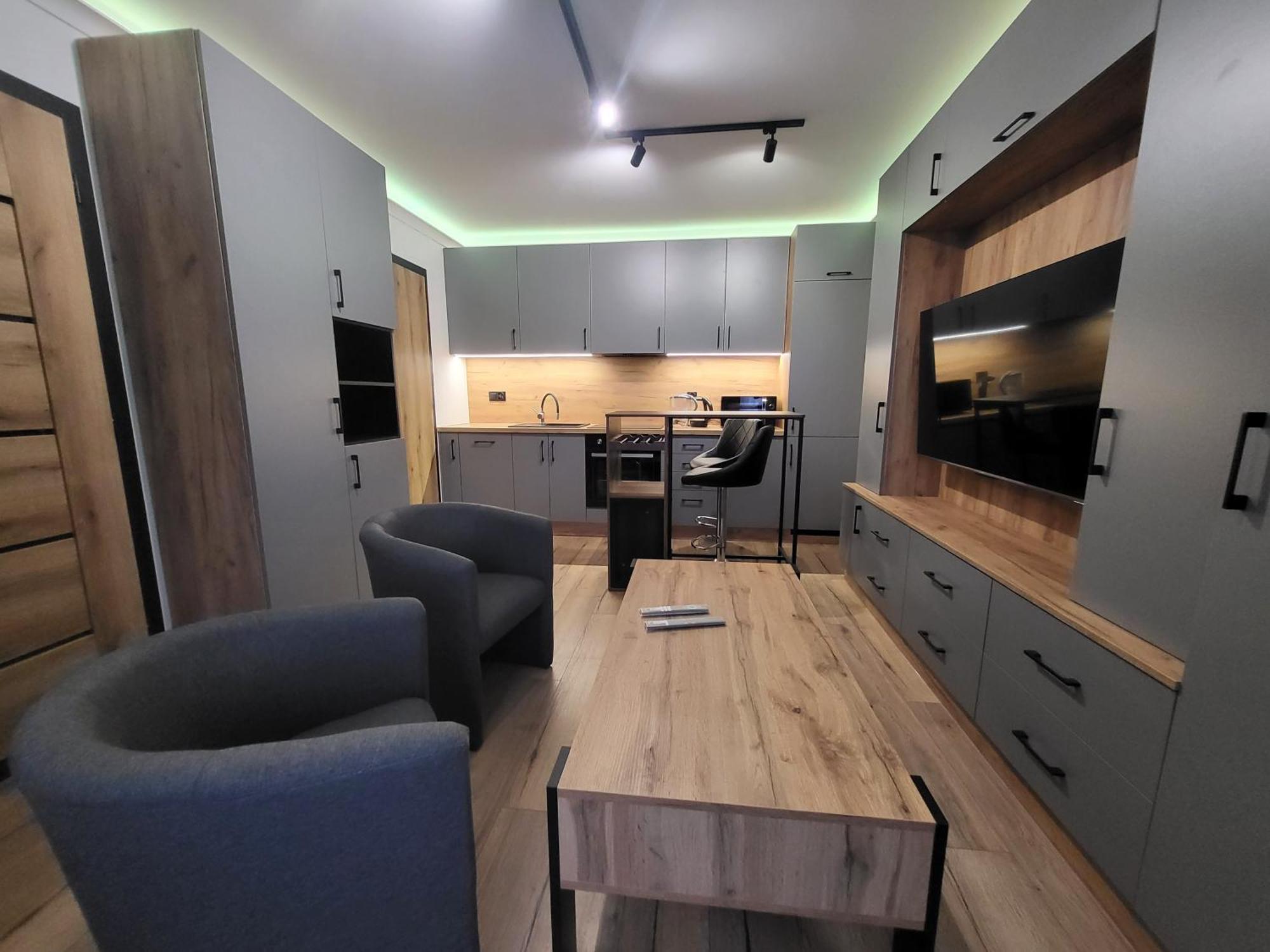 Handy Apartamenty - Mieszkania Na Doby W Centrum Rzeszowa Bagian luar foto