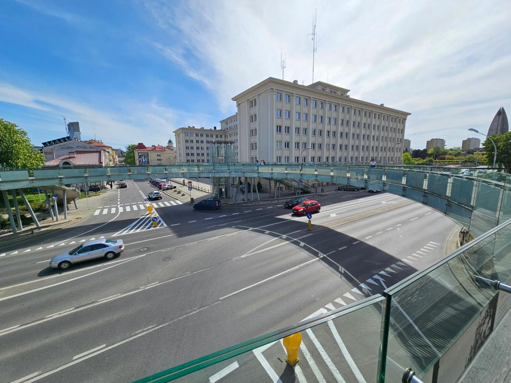 Handy Apartamenty - Mieszkania Na Doby W Centrum Rzeszowa Bagian luar foto